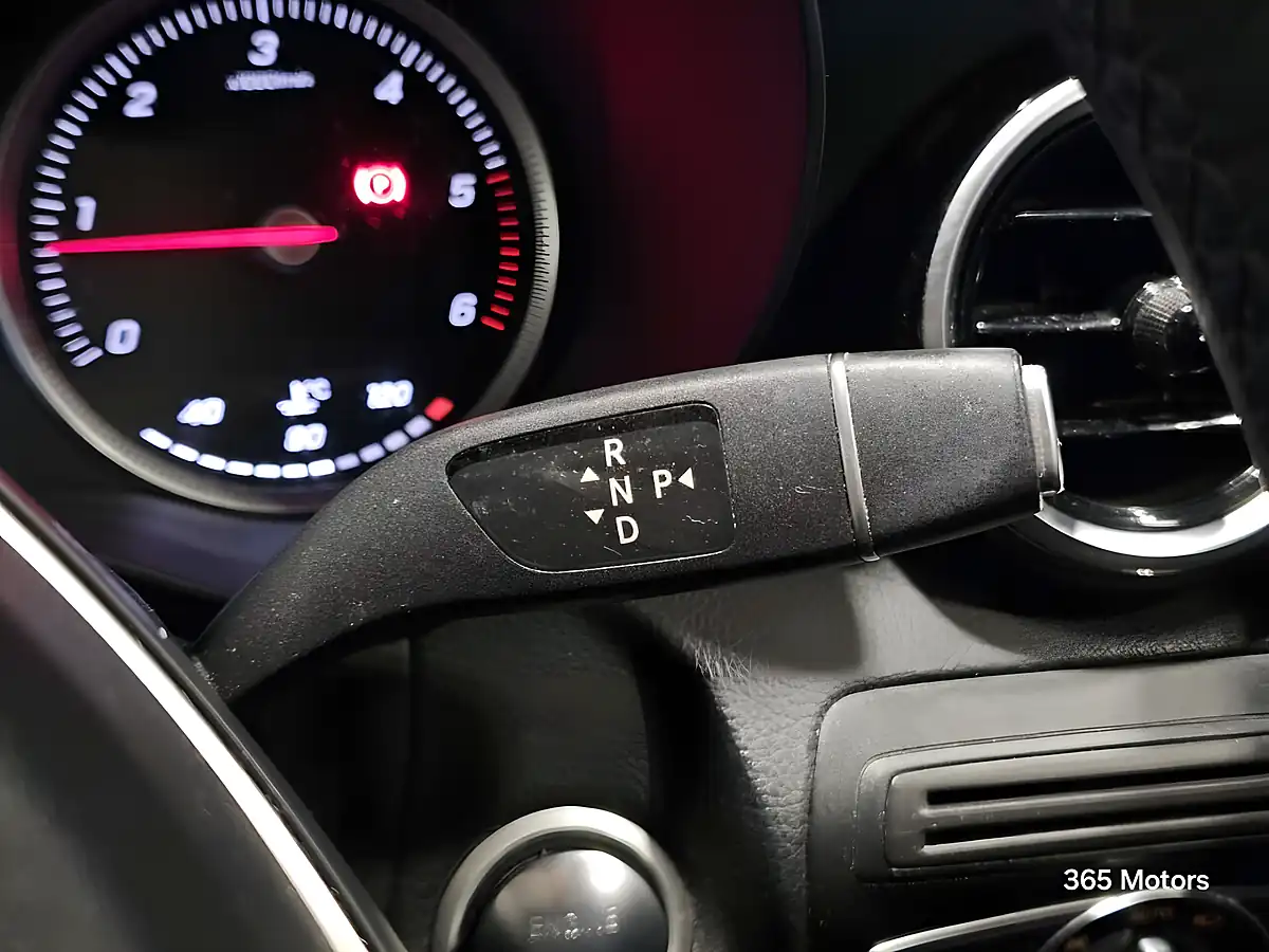 Used 2019 Mercedes Glc Urban Edition Grey - Interior and Exterior details 19