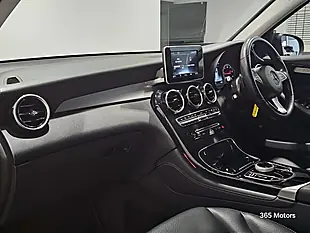 Used 2019 Mercedes Glc Urban Edition Grey - Interior and Exterior details 4
