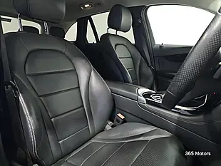 Used 2019 Mercedes Glc Urban Edition Grey - Interior and Exterior details 6