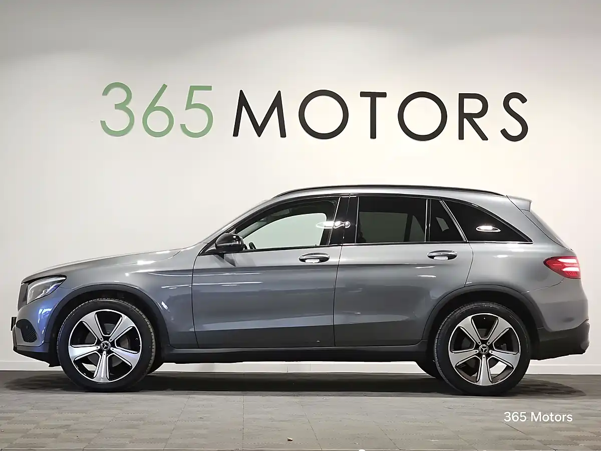 Used 2019 Mercedes Glc Urban Edition Grey - Interior and Exterior details 9