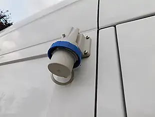 Used 2019 Mercedes Sprinter Mwb Freezer White - Interior and Exterior details 4