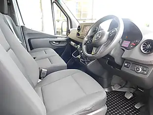 Used 2019 Mercedes Sprinter Mwb Freezer White - Interior and Exterior details 8