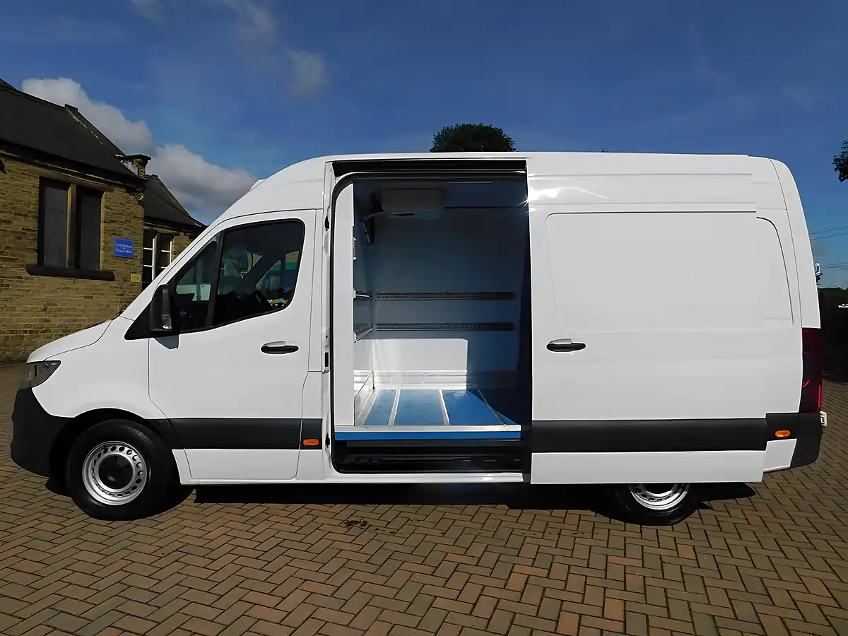 Used 2019 Mercedes Sprinter Mwb Fridge Freezer White - Interior and Exterior details 9