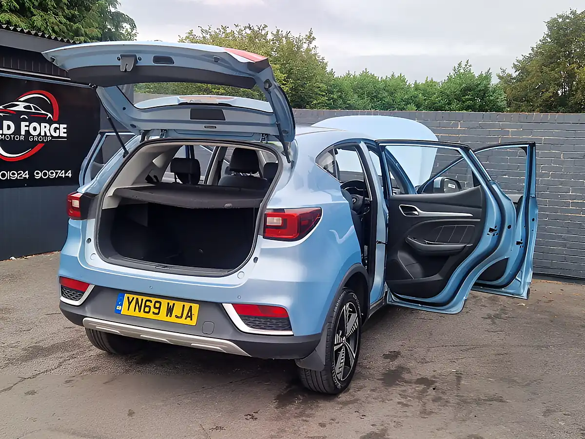 Used 2019 MG MG Zs Excite Blue - Interior and Exterior details 12