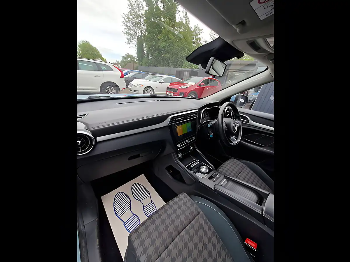 Used 2019 MG MG Zs Excite Blue - Interior and Exterior details 16