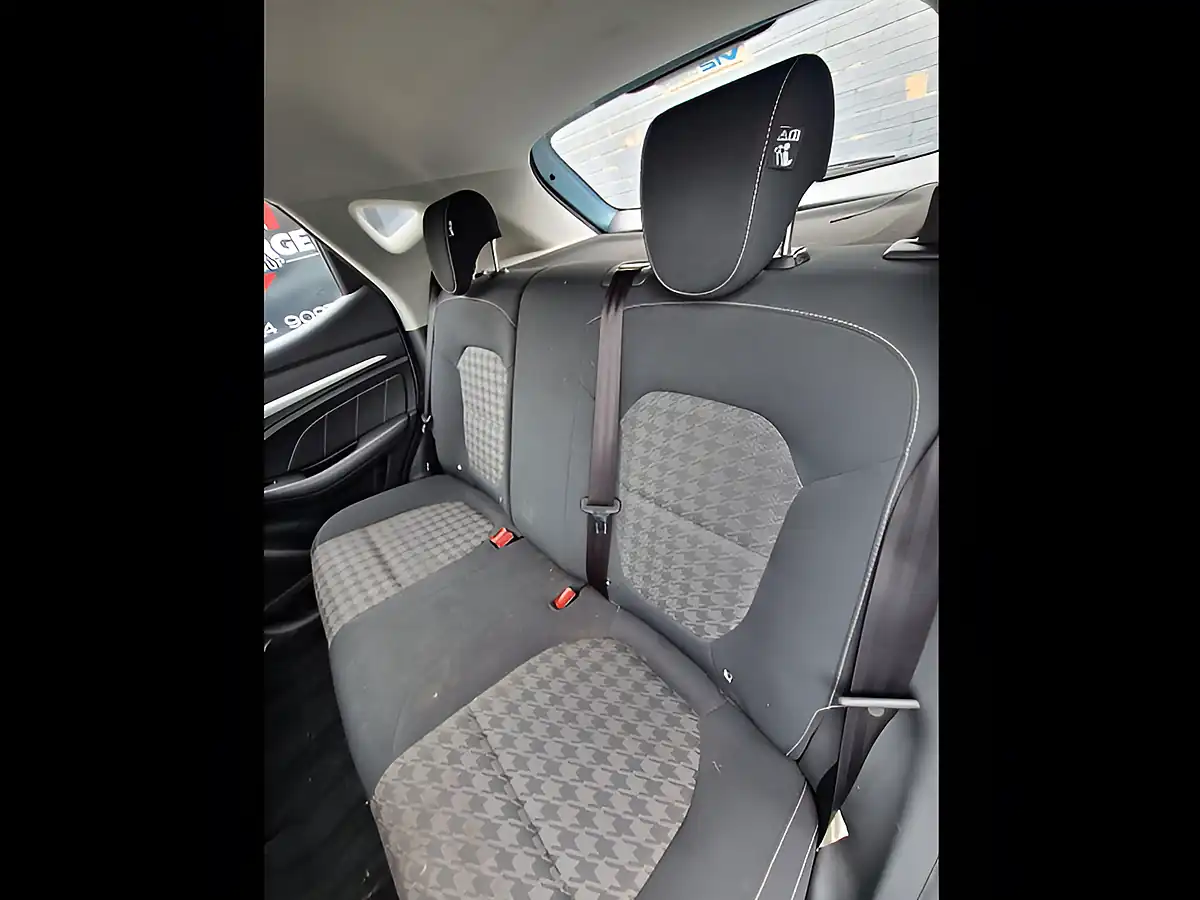 Used 2019 MG MG Zs Excite Blue - Interior and Exterior details 17