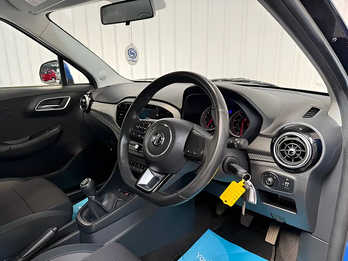 Used 2019 MG MG3 Excite Blue - Interior and Exterior details 8