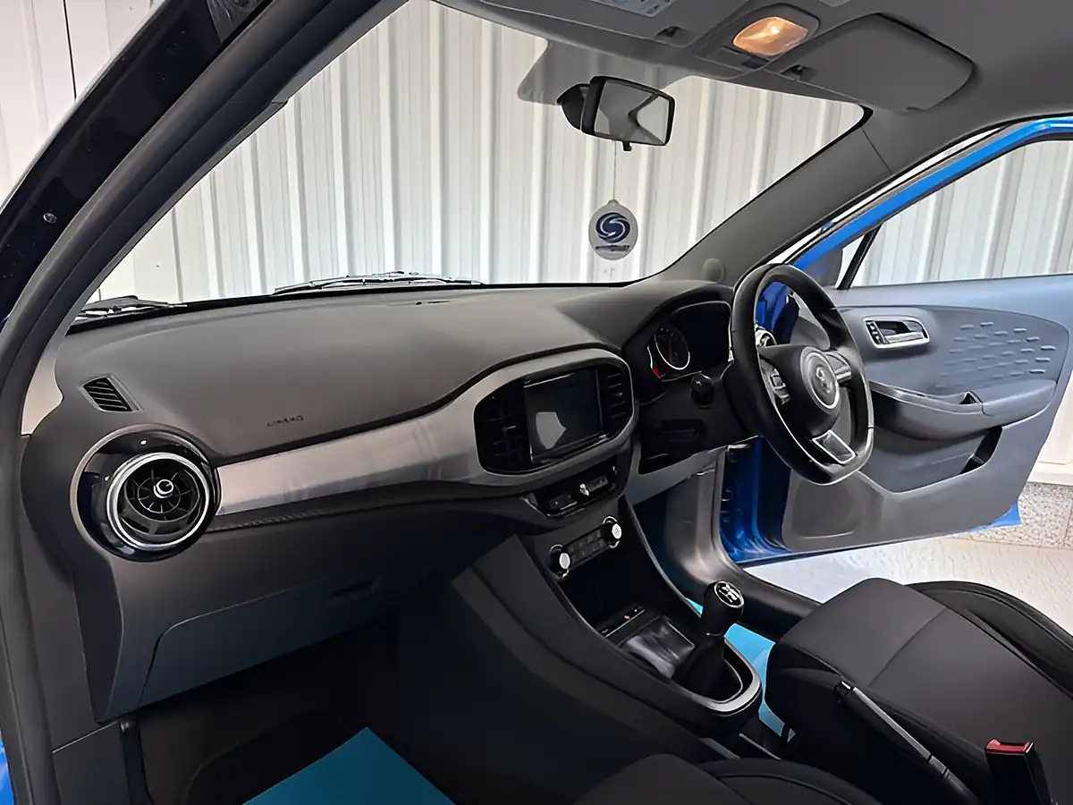 Used 2019 MG MG3 Excite Blue - Interior and Exterior details 9