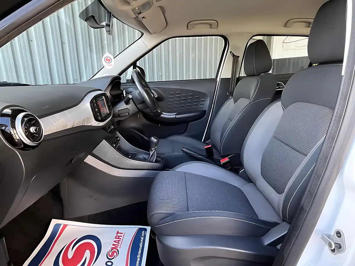Used 2019 MG MG3 Excite White - Interior and Exterior details 14