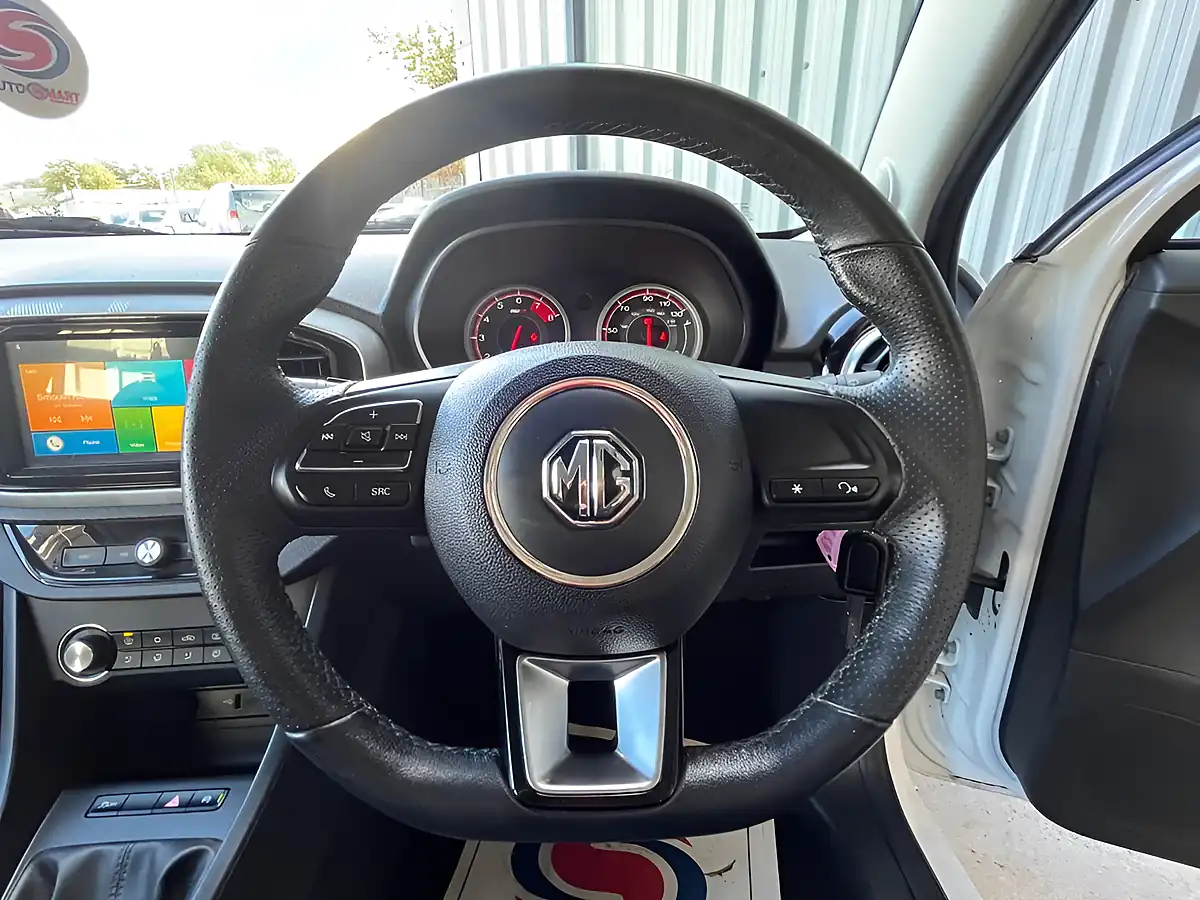 Used 2019 MG MG3 Excite White - Interior and Exterior details 15