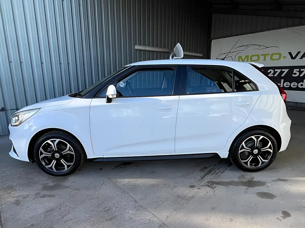 Used 2019 MG MG3 Excite White - Interior and Exterior details 8
