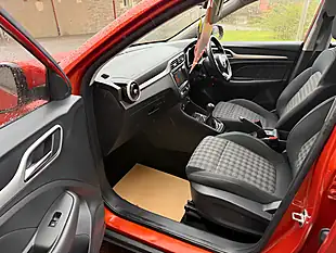 Used 2019 MG Zs Excite Orange - Interior and Exterior details 12