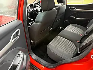 Used 2019 MG Zs Excite Orange - Interior and Exterior details 14