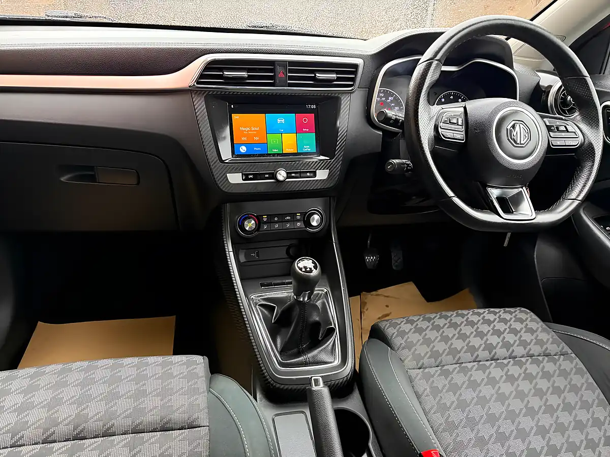 Used 2019 MG Zs Excite Orange - Interior and Exterior details 17