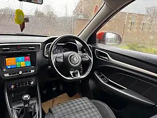 Used 2019 MG Zs Excite Orange - Interior and Exterior details 18