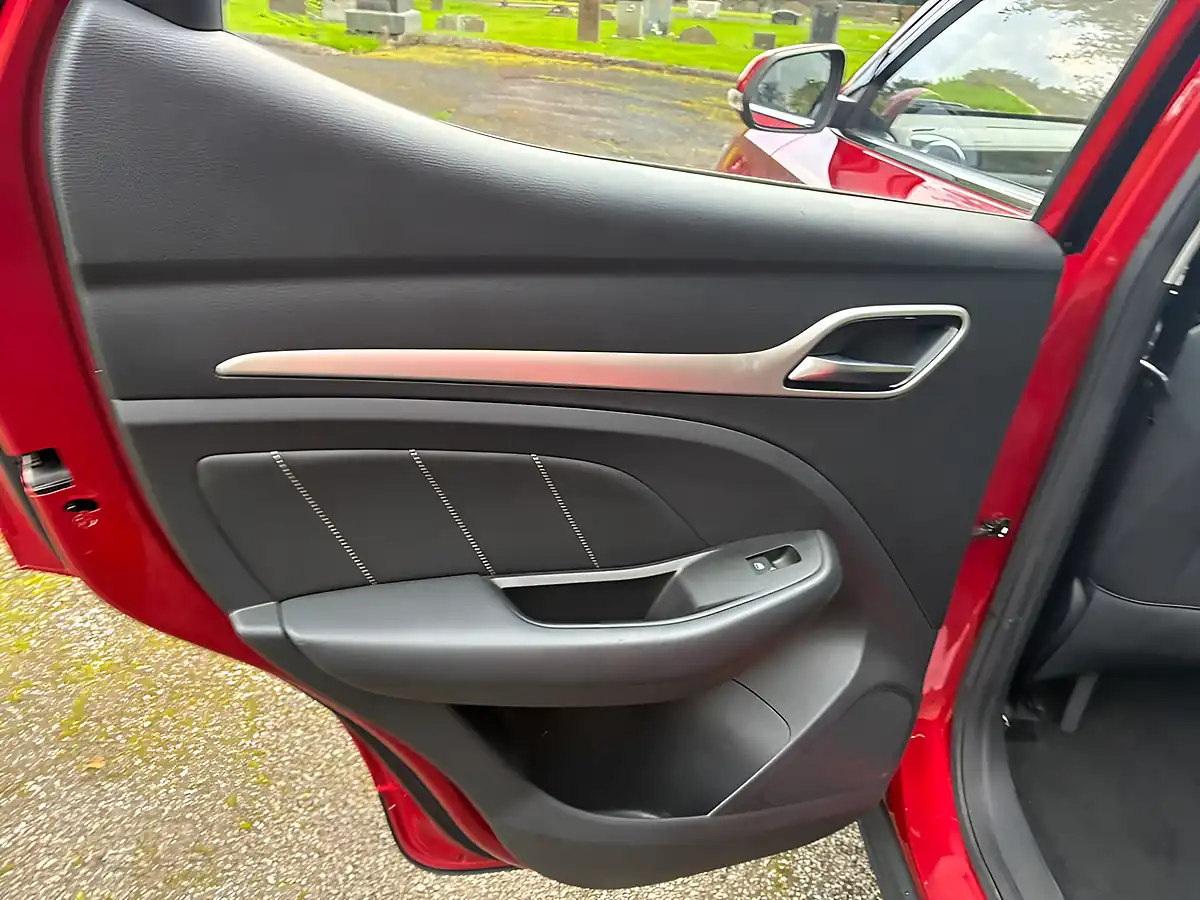 Used 2019 MG ZS Excite Red - Interior and Exterior details 10