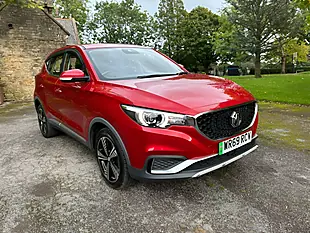 Used 2019 MG ZS Excite Red - Interior and Exterior details 14