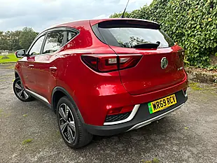 Used 2019 MG ZS Excite Red - Interior and Exterior details 17