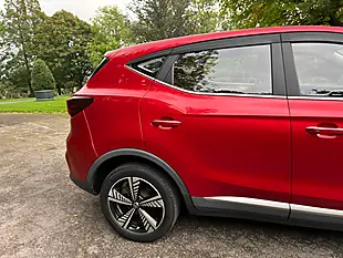 Used 2019 MG ZS Excite Red - Interior and Exterior details 19