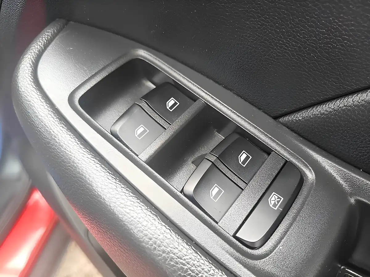 Used 2019 MG ZS Excite Red - Interior and Exterior details 17