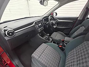 Used 2019 MG ZS Excite Red - Interior and Exterior details 4