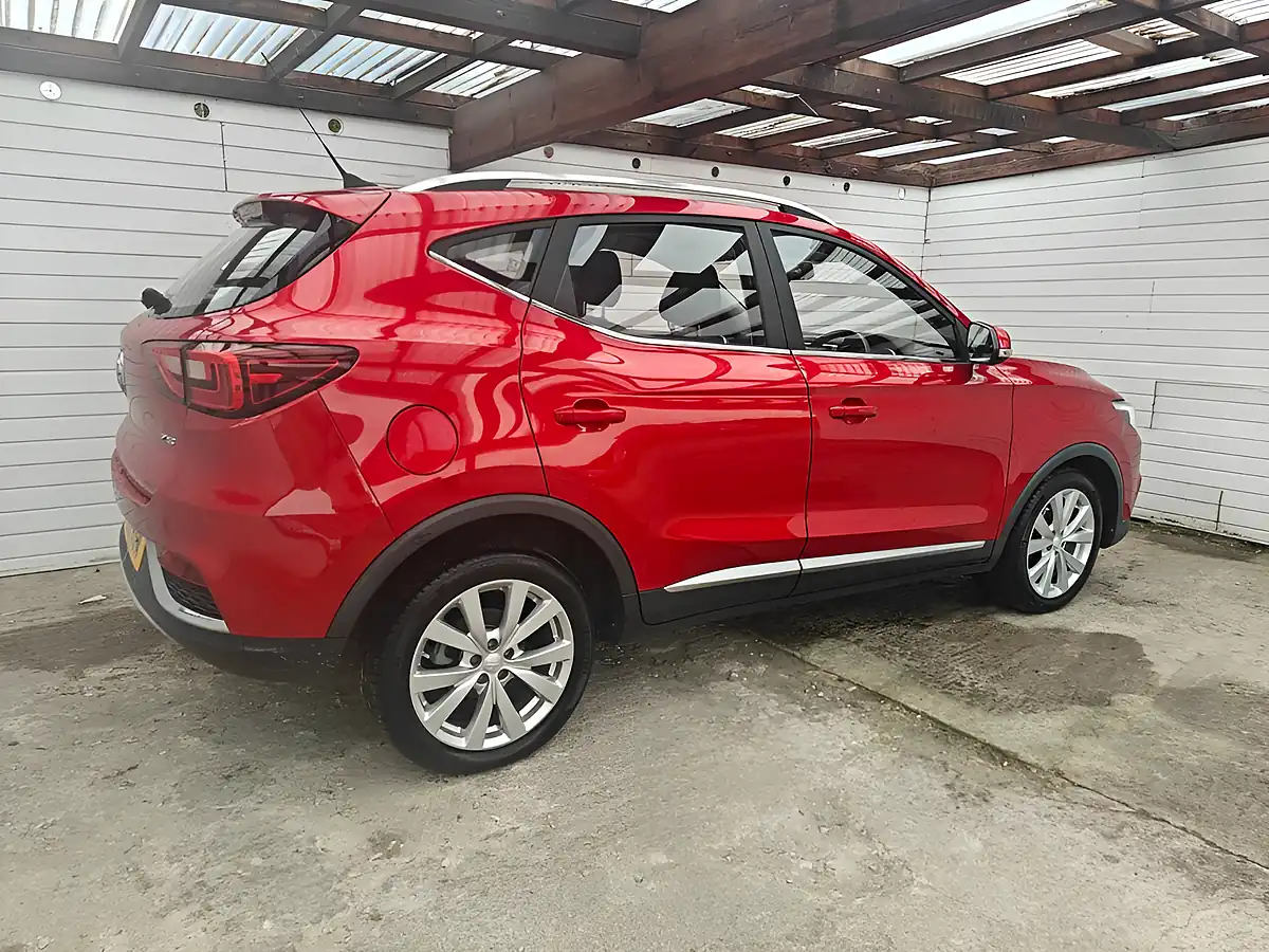 Used 2019 MG ZS Excite Red - Interior and Exterior details 9