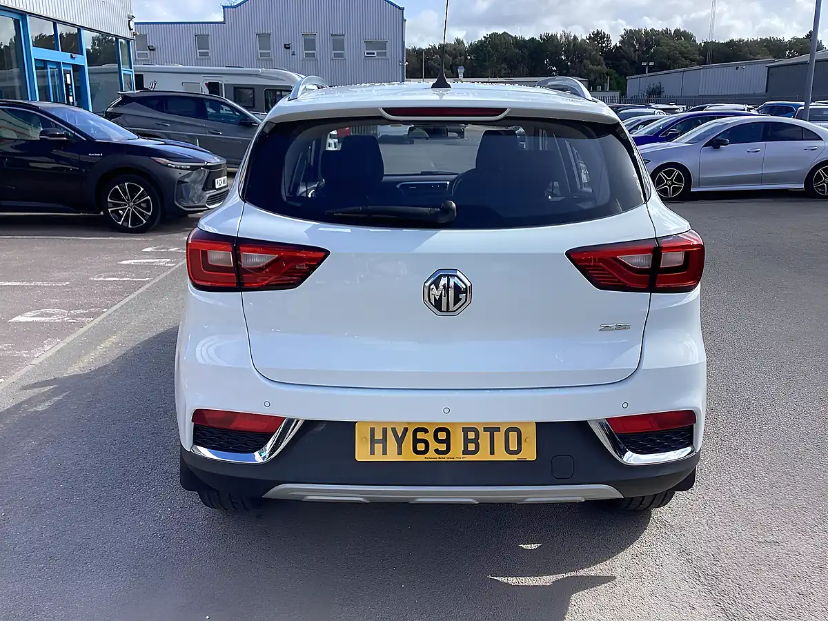 Used 2019 MG Zs Excite White - Interior and Exterior details 11