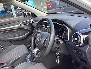 Used 2019 MG Zs Excite White - Interior and Exterior details 6