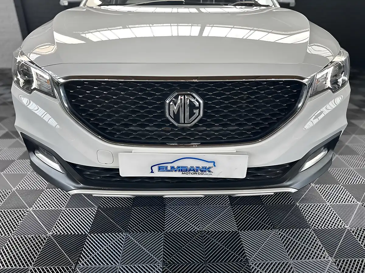 Used 2019 MG Zs Exclusive Arctic White - Interior and Exterior details 11