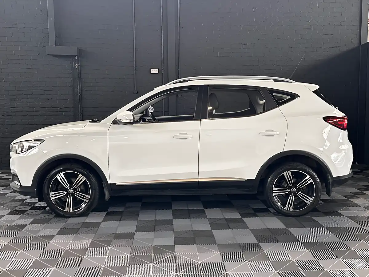 Used 2019 MG Zs Exclusive Arctic White - Interior and Exterior details 2