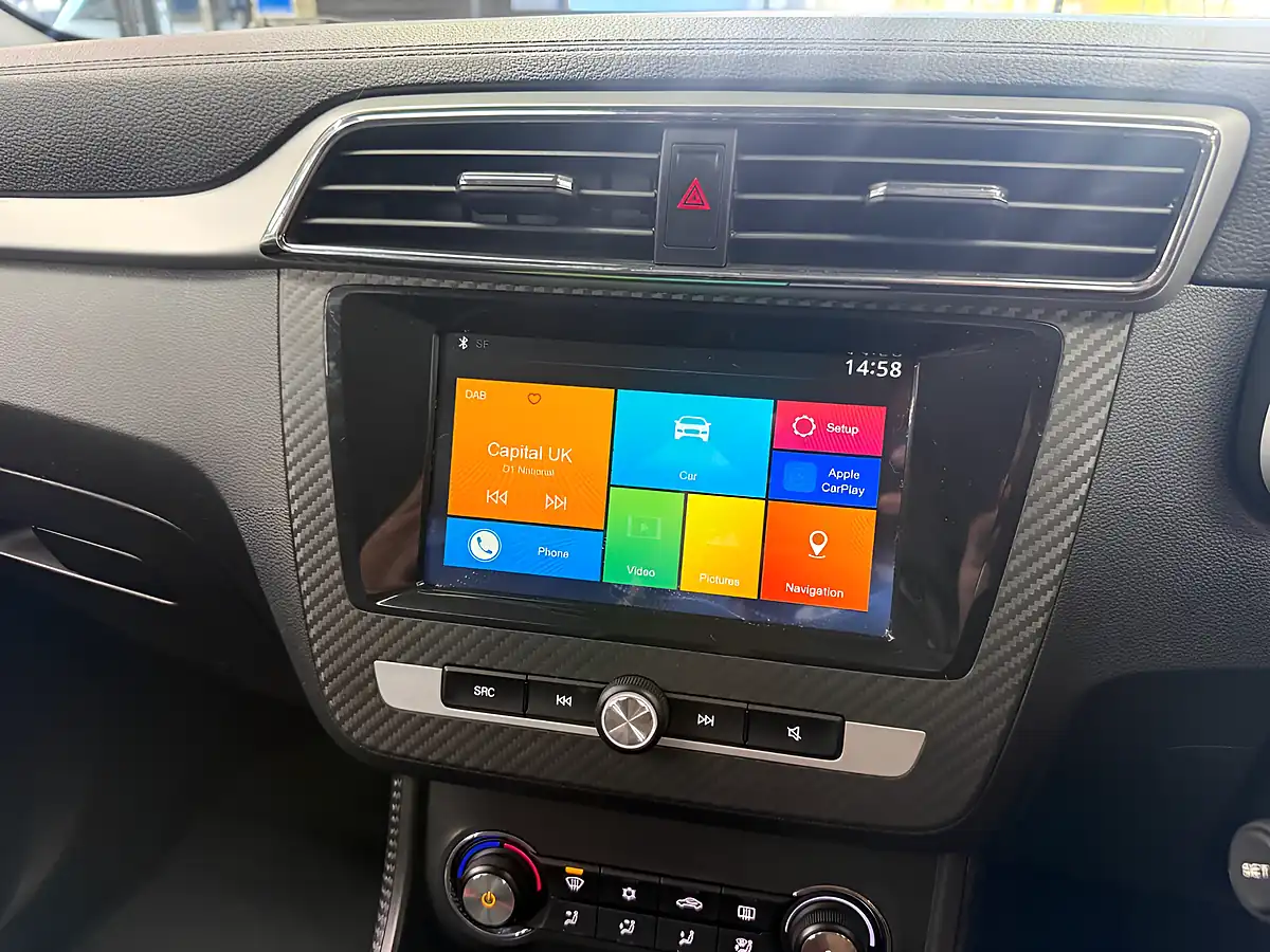 Used 2019 MG Zs Exclusive White - Interior and Exterior details 12