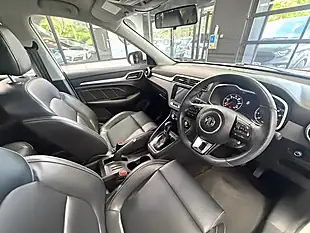 Used 2019 MG Zs Exclusive White - Interior and Exterior details 16
