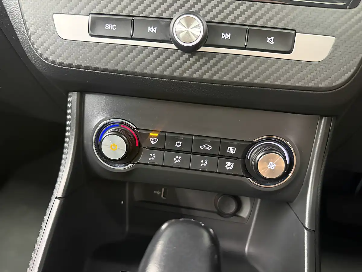 Used 2019 MG Zs Exclusive White - Interior and Exterior details 9
