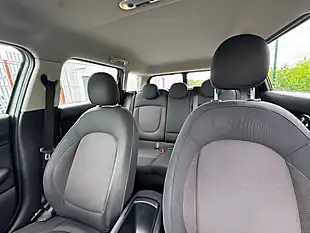 Used 2019 MINI Clubman Cooper Classic Emerald Grey - Interior and Exterior details 5