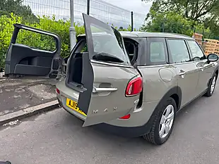 Used 2019 MINI Clubman Cooper Classic Emerald Grey - Interior and Exterior details 7