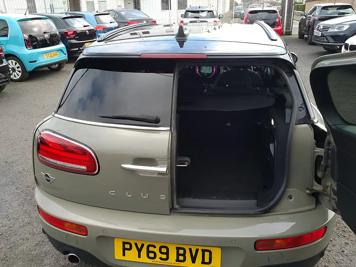 Used 2019 MINI Clubman Cooper Classic Emerald-Grey Metallic - Interior and Exterior details 16