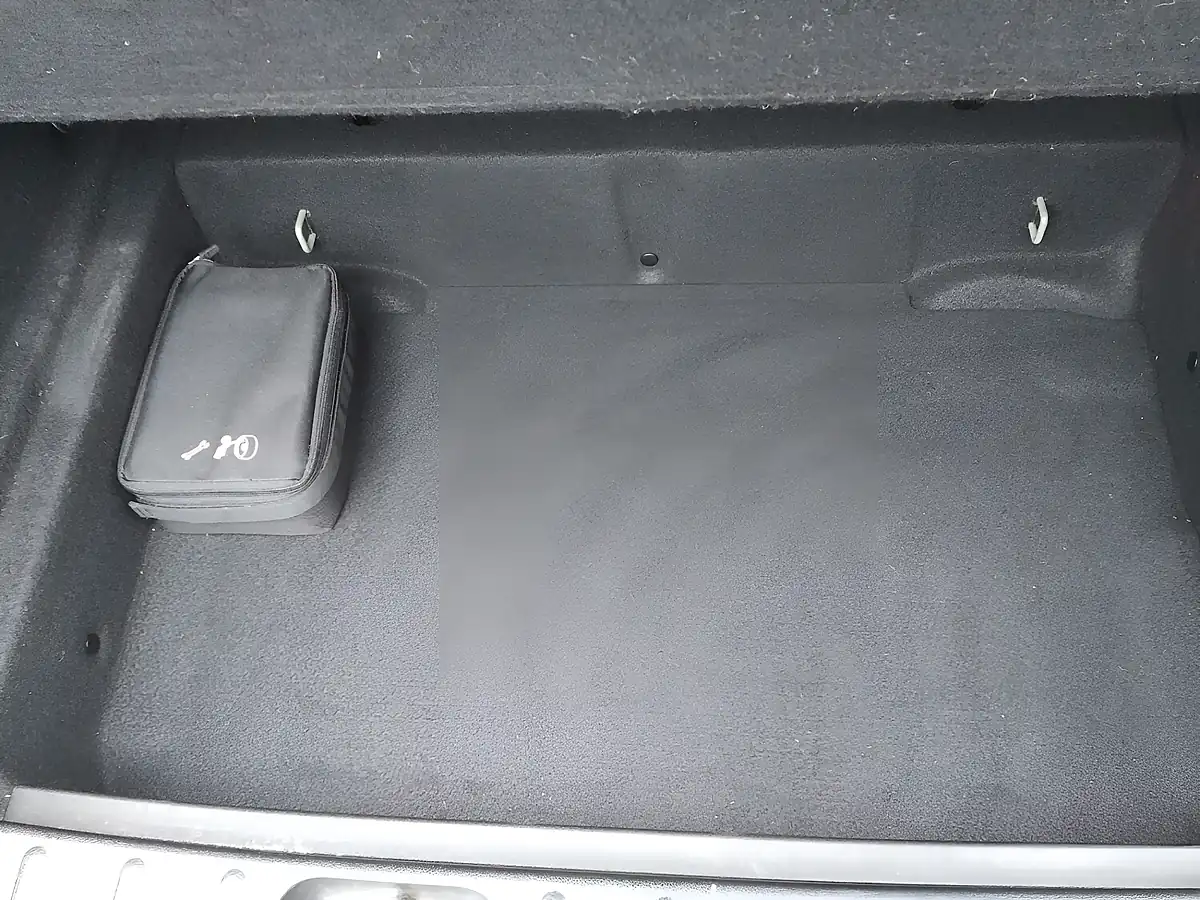 Used 2019 MINI Clubman Cooper Classic Emerald-Grey Metallic - Interior and Exterior details 19