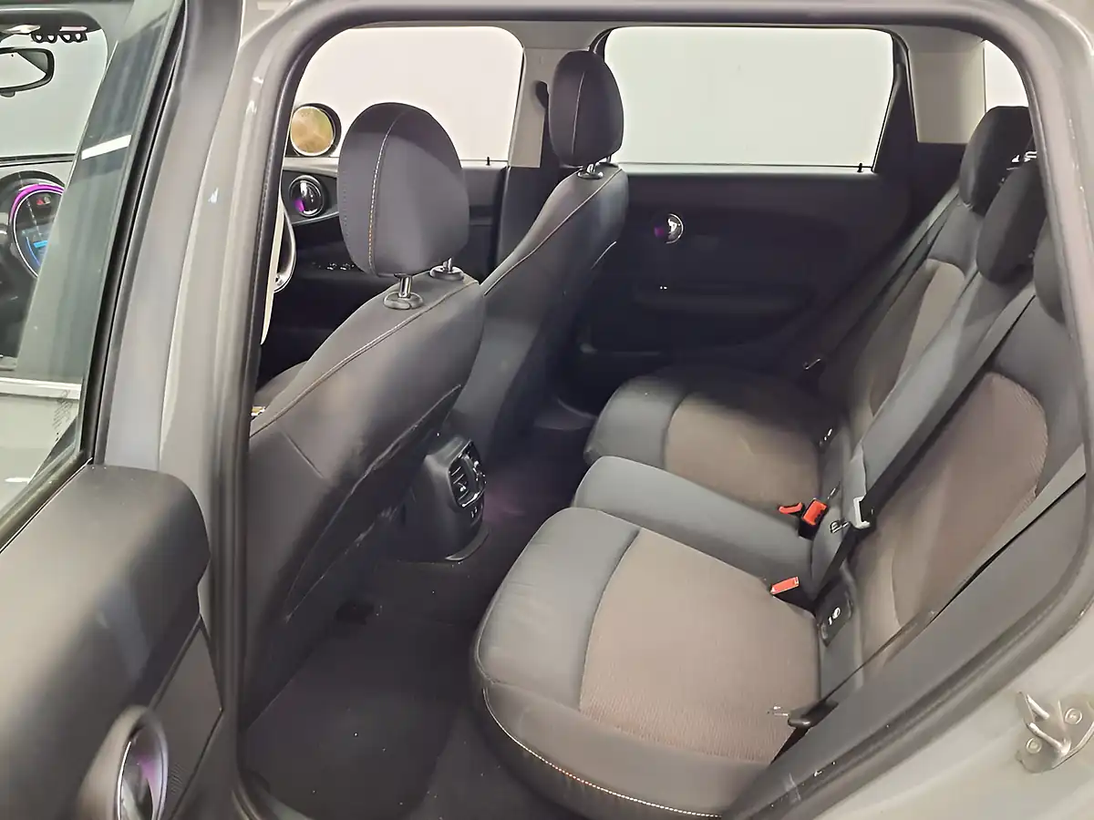 Used 2019 MINI Clubman Cooper Classic Grey - Interior and Exterior details 10