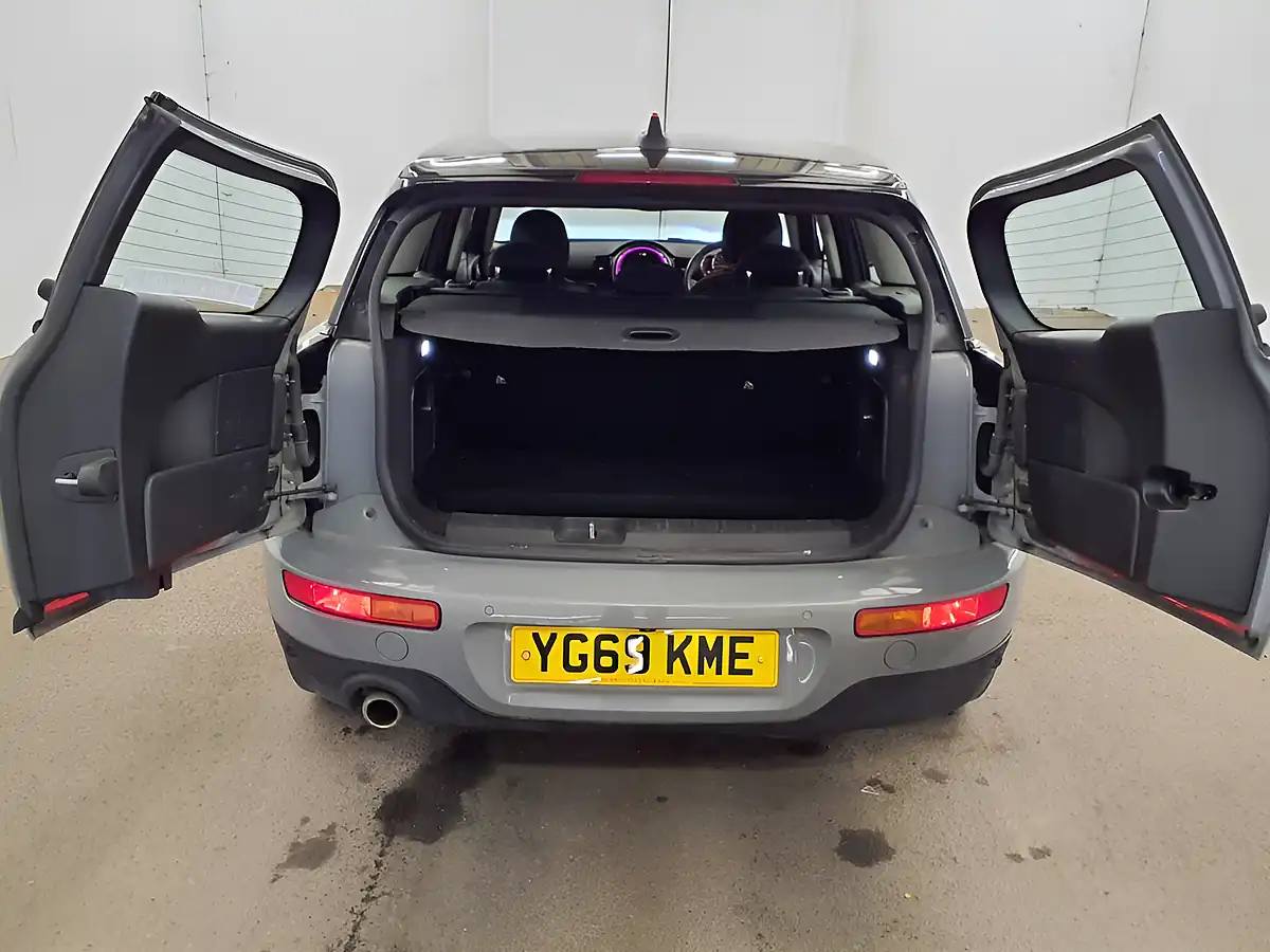 Used 2019 MINI Clubman Cooper Classic Grey - Interior and Exterior details 7