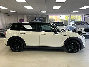 Used 2019 MINI Clubman Cooper Sport White - Interior and Exterior details 10