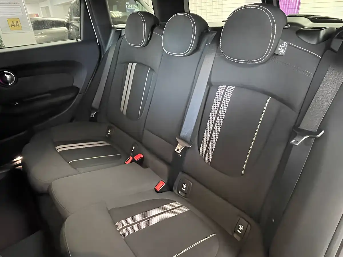 Used 2019 MINI Clubman Cooper Sport White - Interior and Exterior details 15