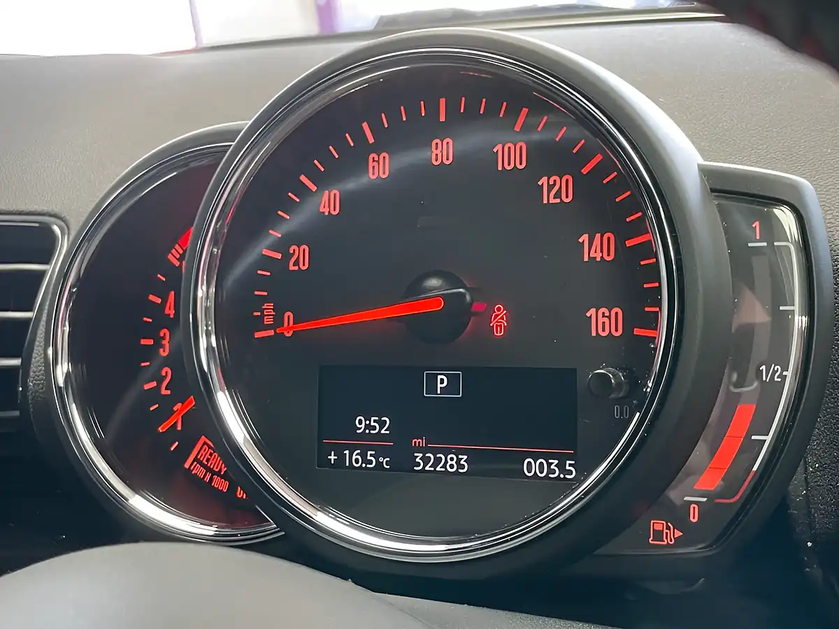 Used 2019 MINI Clubman Cooper Sport White - Interior and Exterior details 18