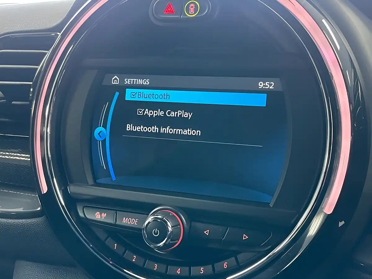 Used 2019 MINI Clubman Cooper Sport White - Interior and Exterior details 19