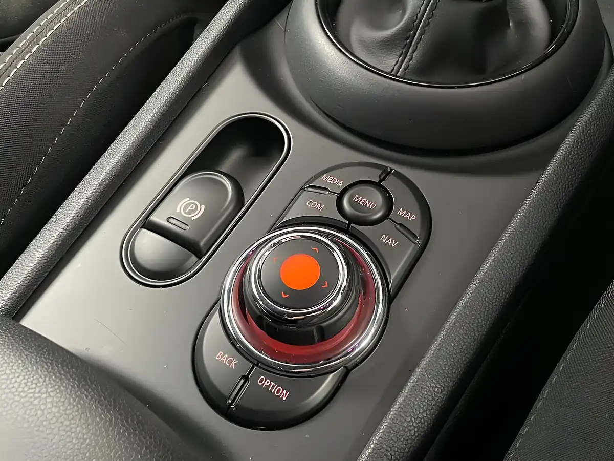 Used 2019 MINI Clubman Cooper Sport White - Interior and Exterior details 2