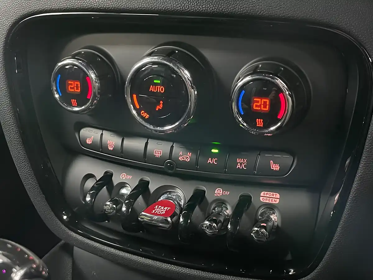 Used 2019 MINI Clubman Cooper Sport White - Interior and Exterior details 20