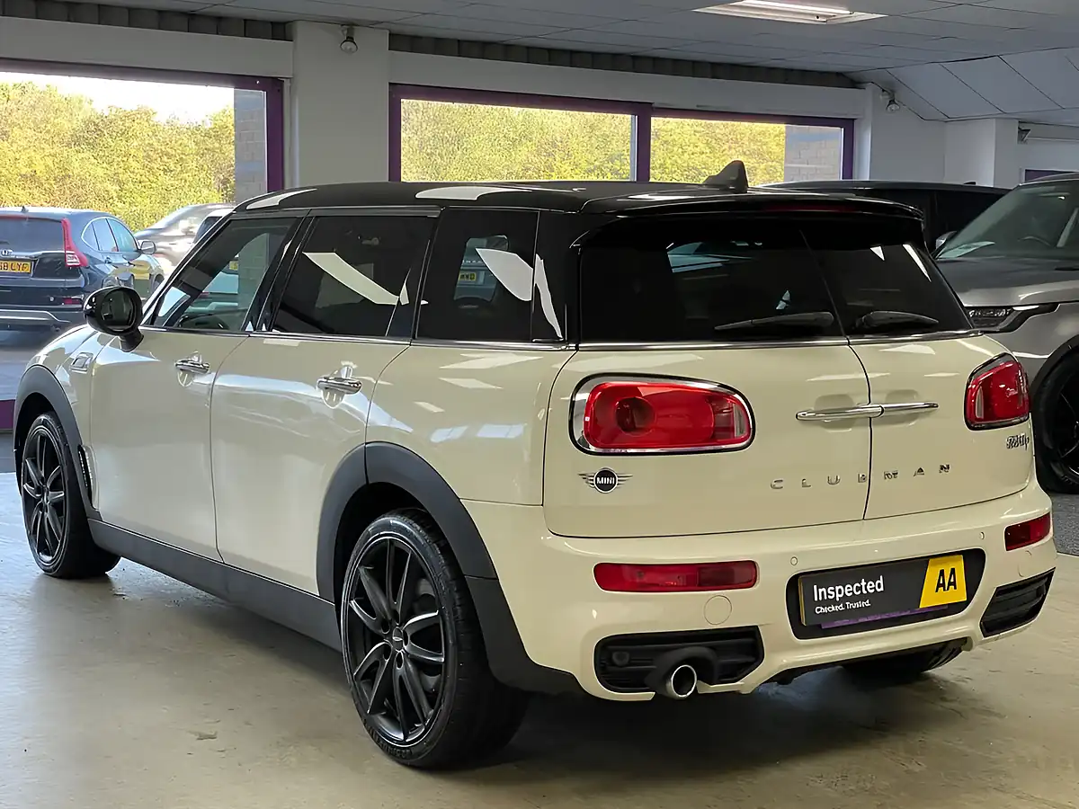 Used 2019 MINI Clubman Cooper Sport White - Interior and Exterior details 9