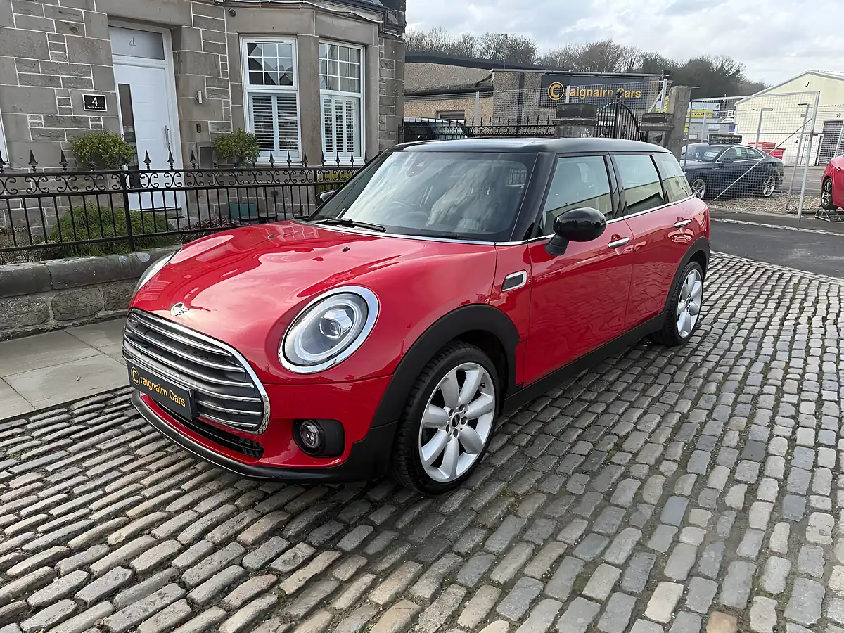 Used 2019 MINI Clubman Exclusive Chilli Red - Interior and Exterior details 3