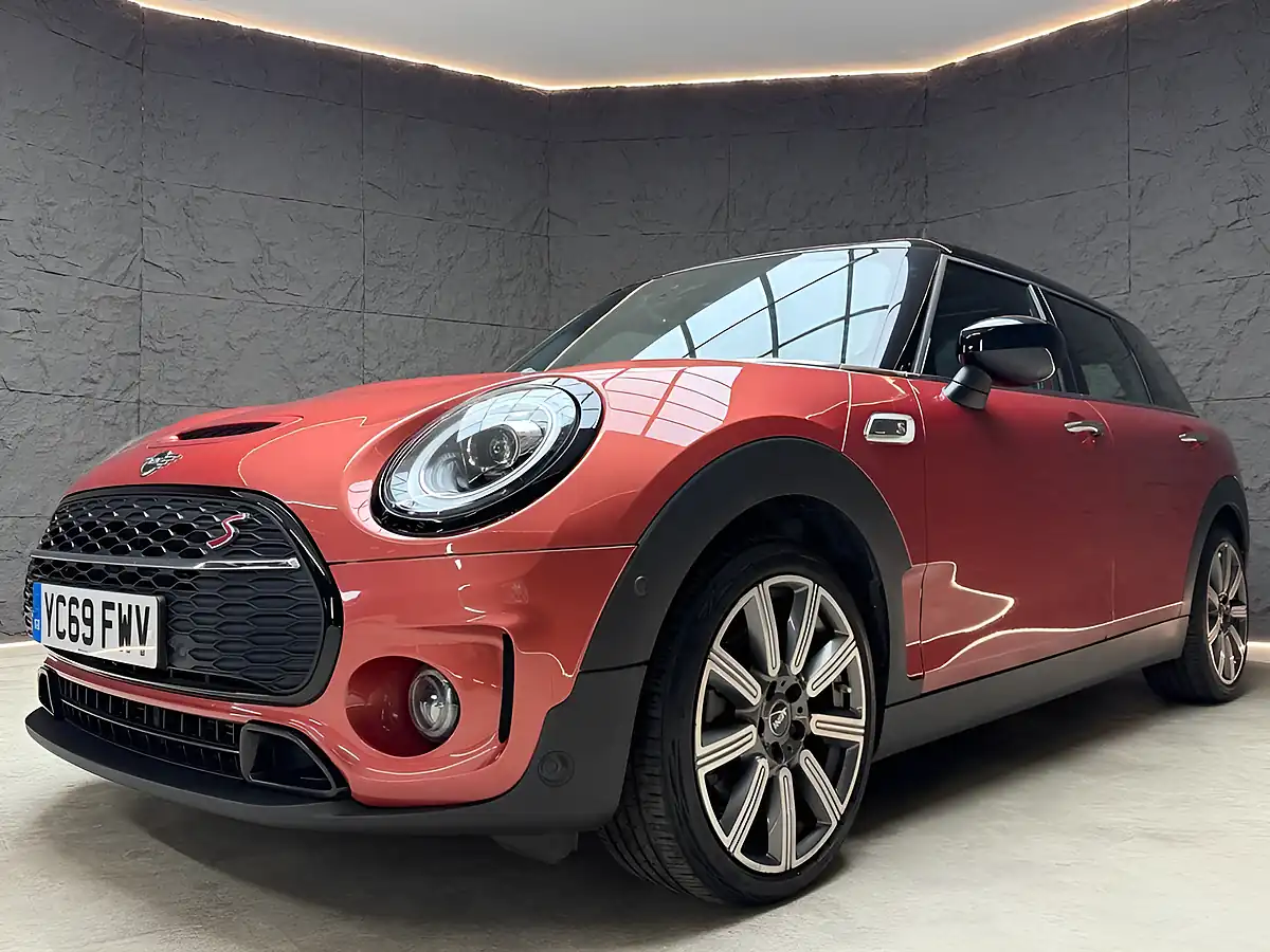 Used 2019 MINI Clubman Exclusive Indian Summer Red - Interior and Exterior details 10