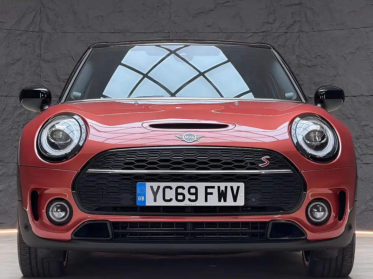Used 2019 MINI Clubman Exclusive Indian Summer Red - Interior and Exterior details 11