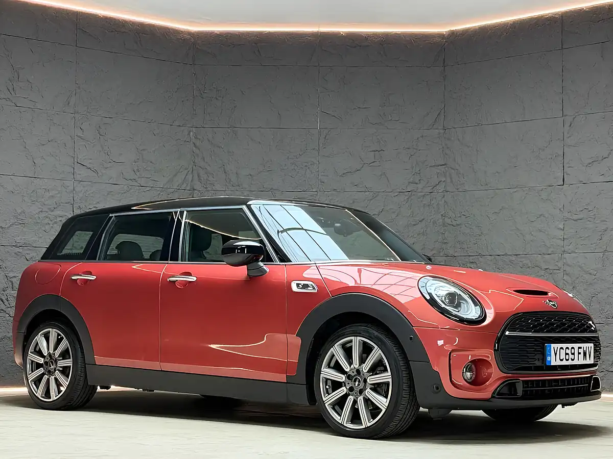 Used 2019 MINI Clubman Exclusive Indian Summer Red - Interior and Exterior details 12